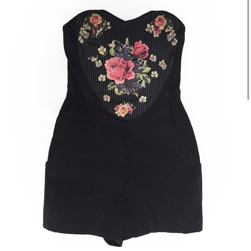 ISO! this urban outfitters romper preferably xs/s (don’t buy)